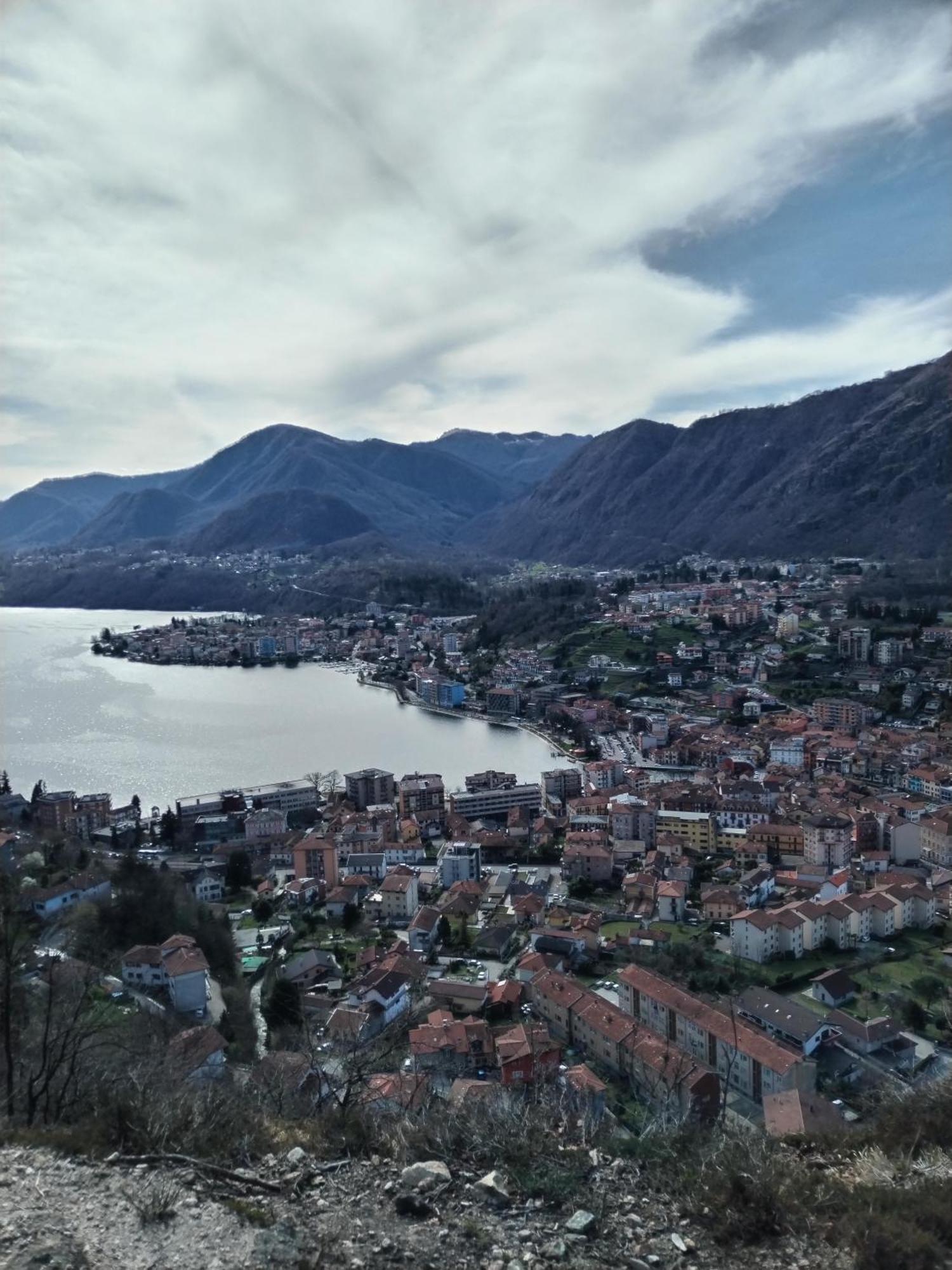 Un Balcone Sul Lago Omegna Bagian luar foto